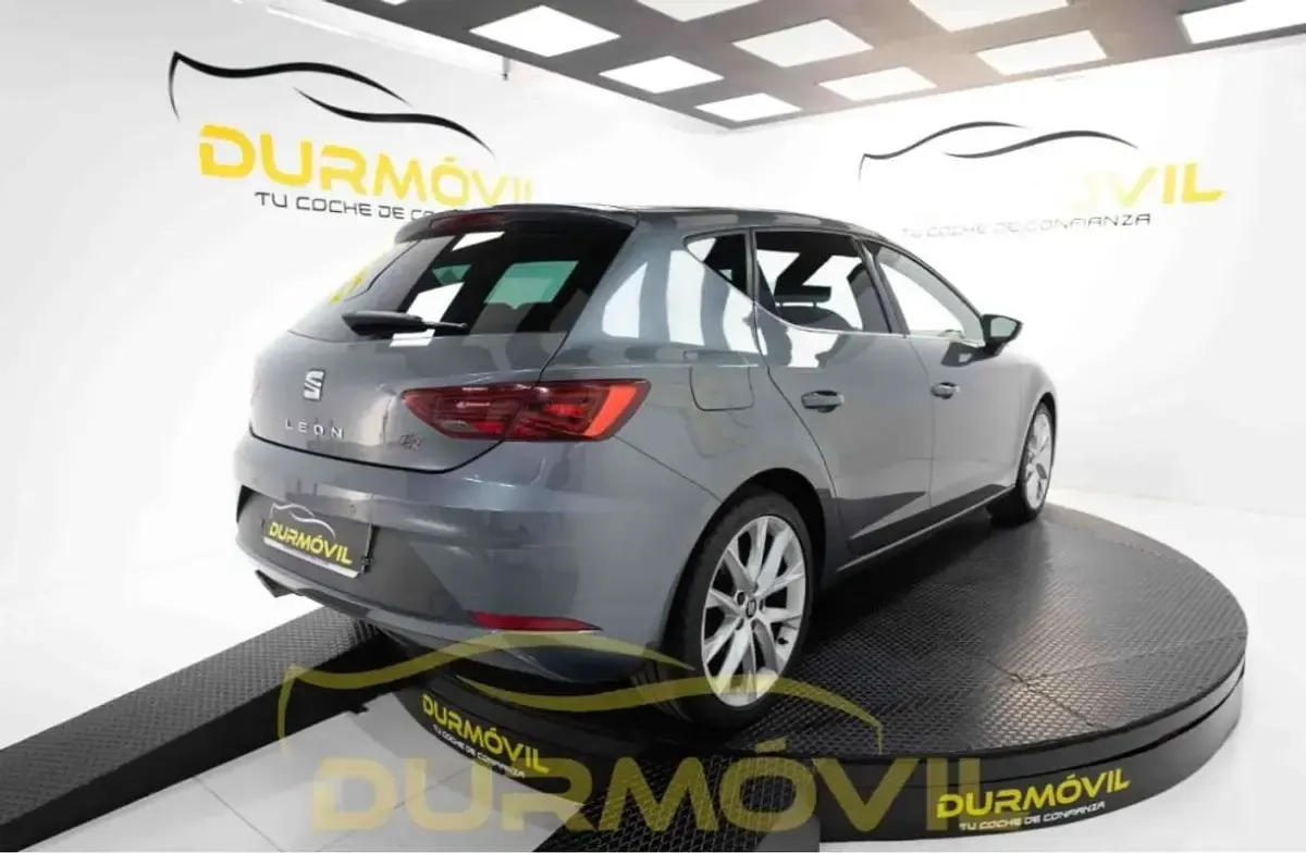 Usado Seat Leon SC FR 150 CV (110 kW) 2017 Gris Utilitario