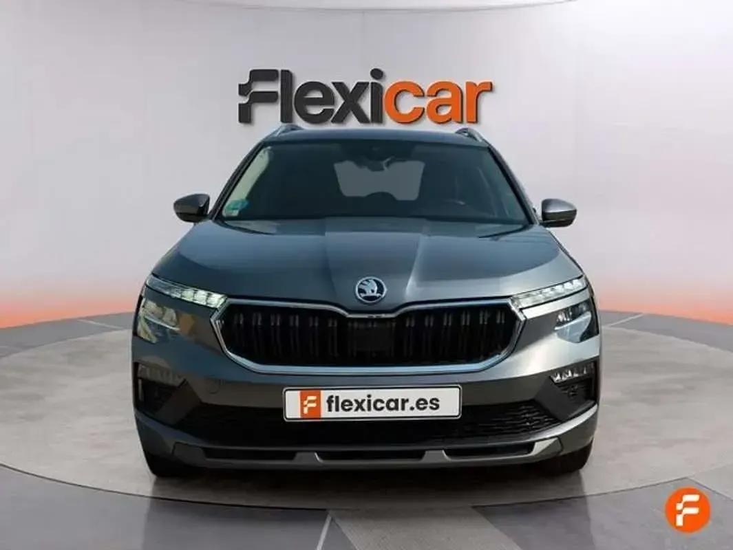 Usado Skoda Kamiq Selection 116 CV (85 kW) 2024 Gris SUV