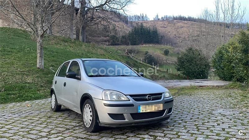 Gris / plata Usado 2005 Opel Corsa Essentia Berlina | 2999 € (Precio justo) - Imagen 1/4