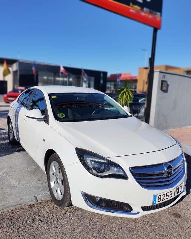 Usado Opel Insignia Business 140 CV (102 kW) 2014 Blanco Berlina