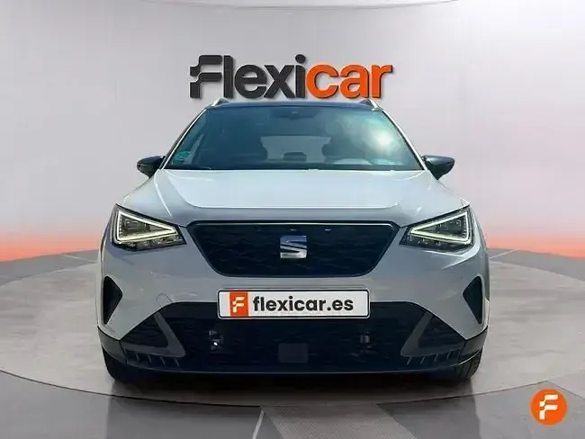 Usado Seat Arona FR 150 CV (110 kW) 2022 Blanco SUV