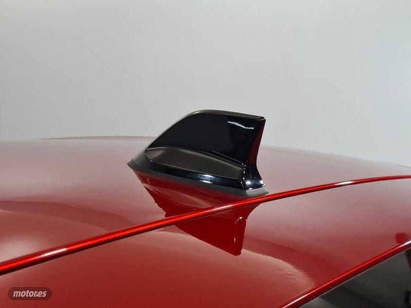 Usado Renault Arkana Zen 145 CV (106 kW) 2022 Rojo SUV