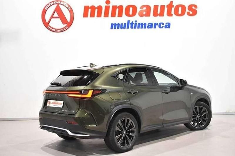 Usado Lexus NX450h+ Sport Line 309 CV (227 kW) 2022 Verde SUV