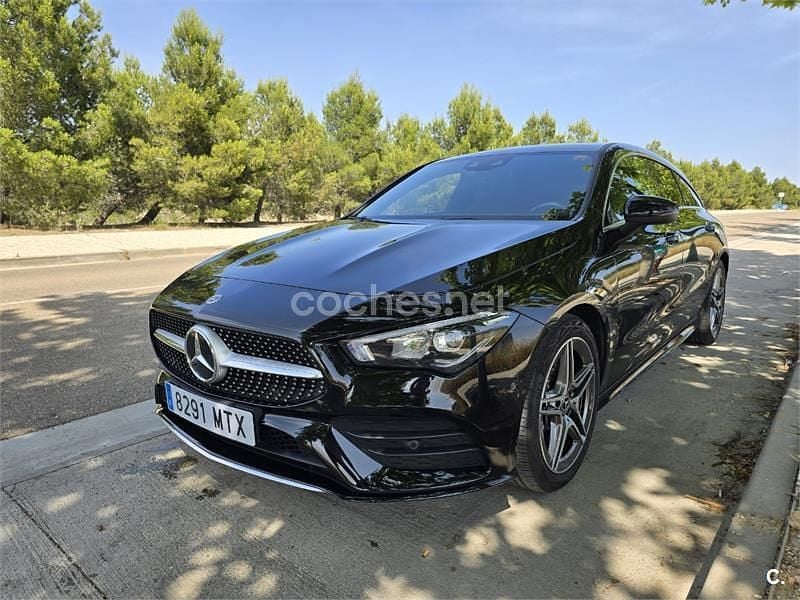 Usado Mercedes CLA250 Shooting Brake 224 CV (164 kW) 2023 Negro Familiar