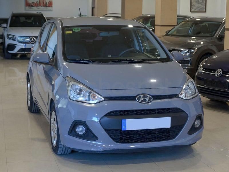 Usado Hyundai i10 67 CV (49 kW) 2014 Gris / plata Utilitario