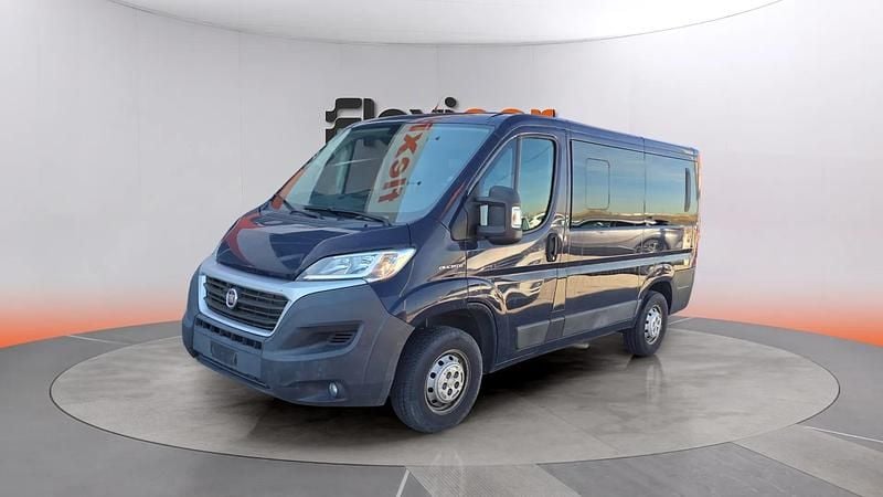 Usado Fiat Ducato 150 CV (110 kW) 2018 Azul Van