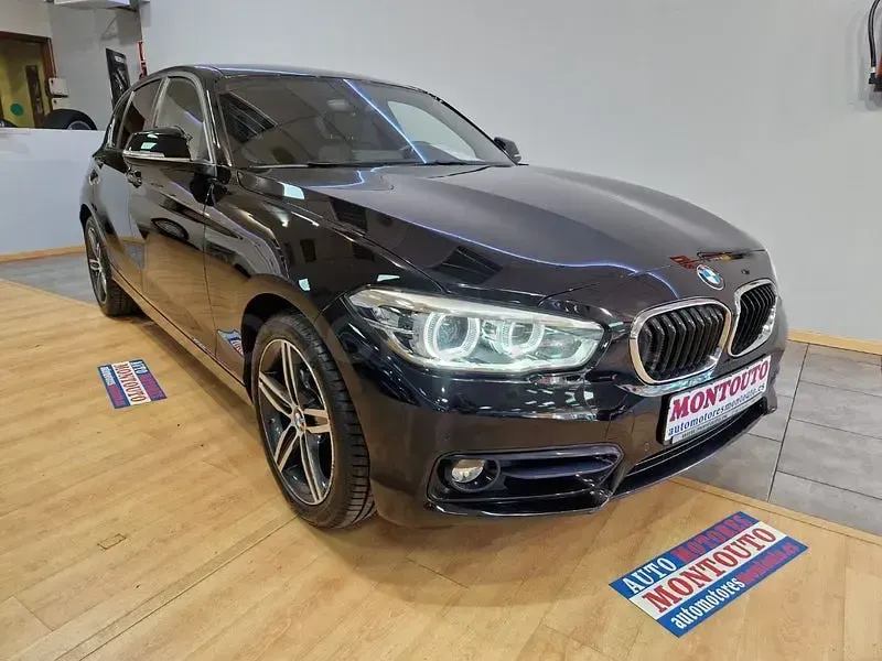 Usado BMW 118 Sport Line 150 CV (110 kW) 2018 Negro Utilitario