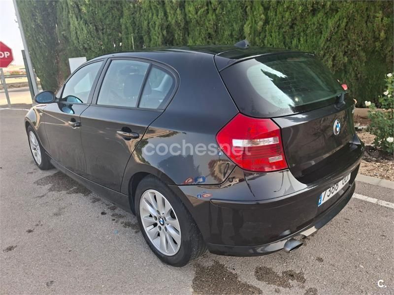 Negro Usado 2008 BMW 120 Sport Line Utilitario | 4990 € (Caro) - Imagen 1/4