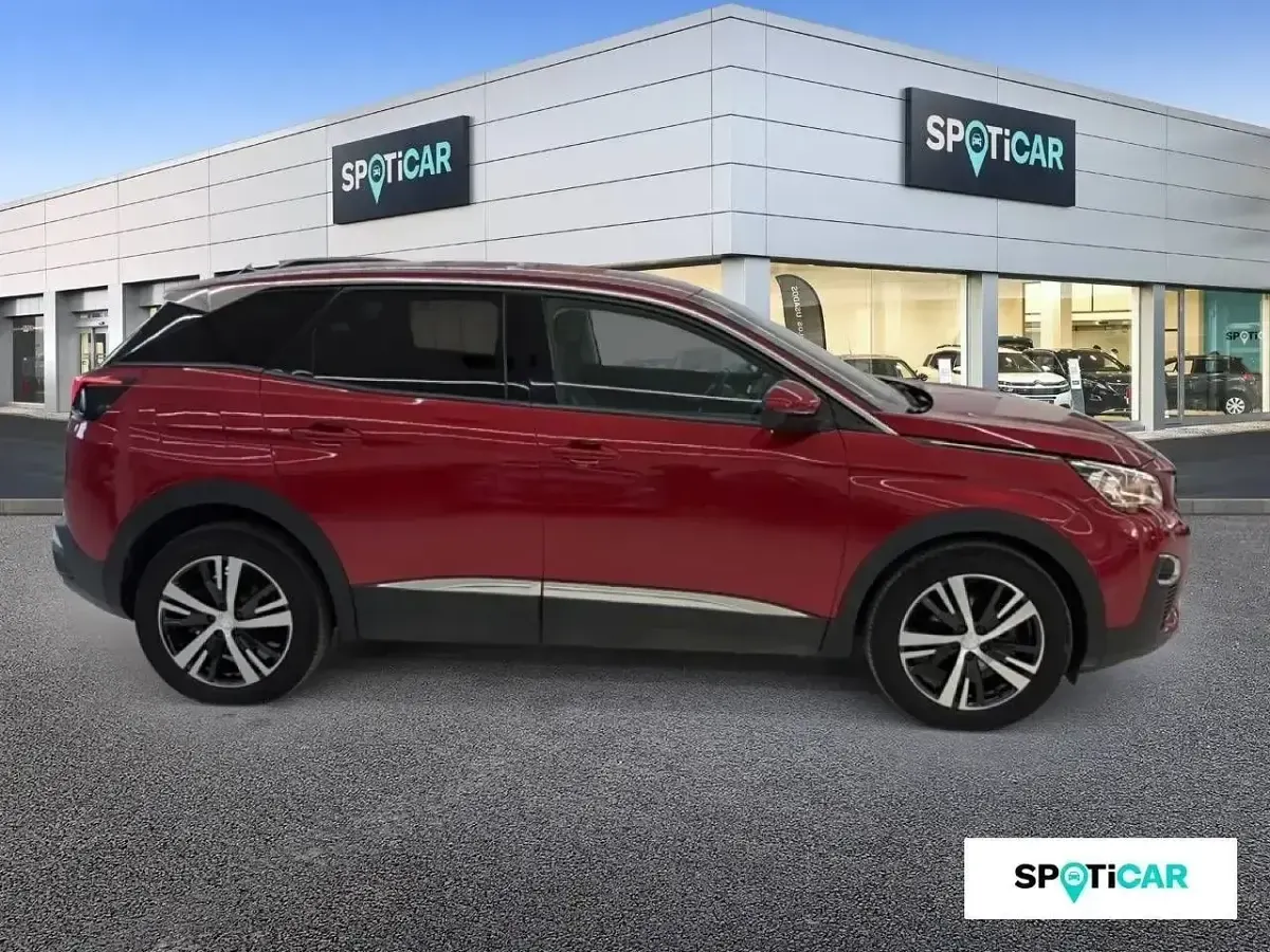 Usado Peugeot 3008 Allure 130 CV (95 kW) 2020 Rojo SUV