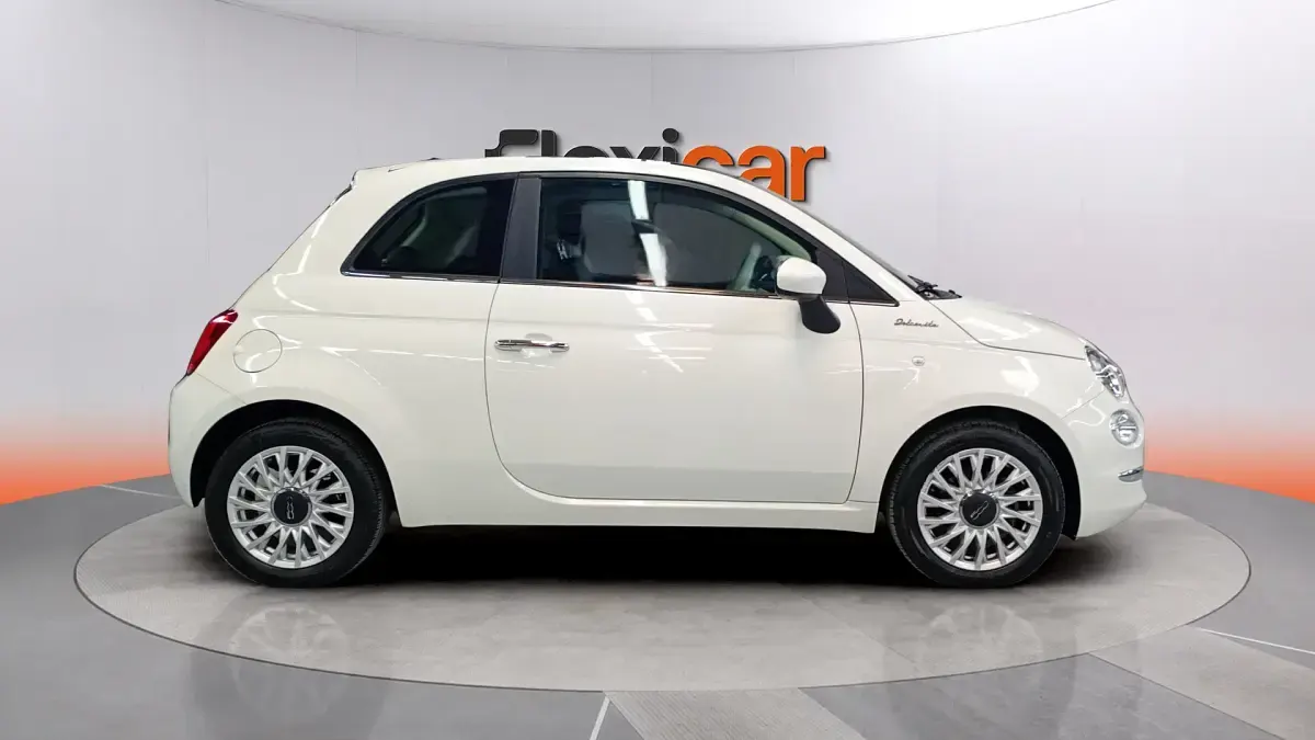 Usado Fiat 500 Dolcevita 70 CV (51 kW) 2023 Blanco Berlina