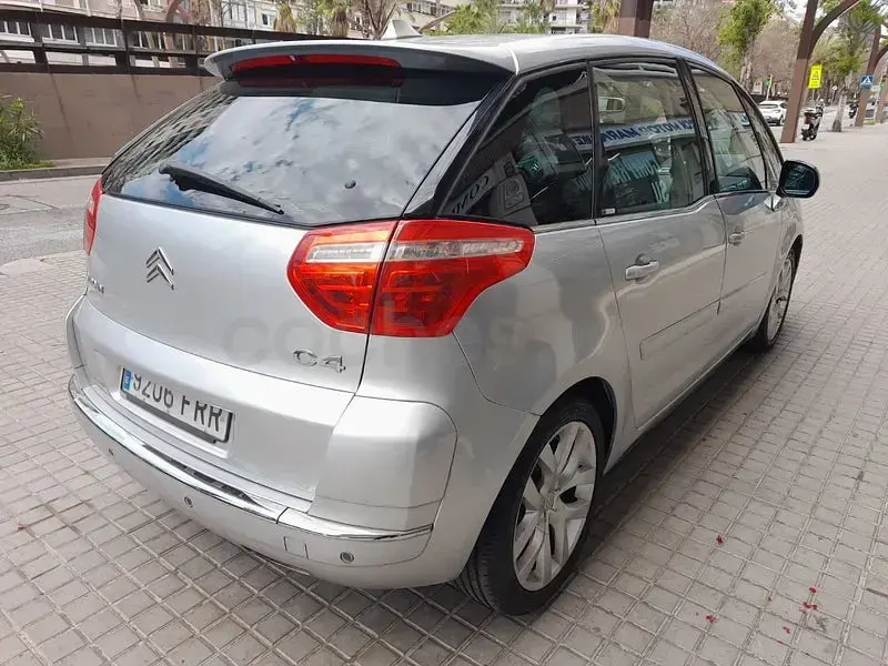 Usado Citroën C4 Exclusive 138 CV (101 kW) 2007 Gris / plata Berlina