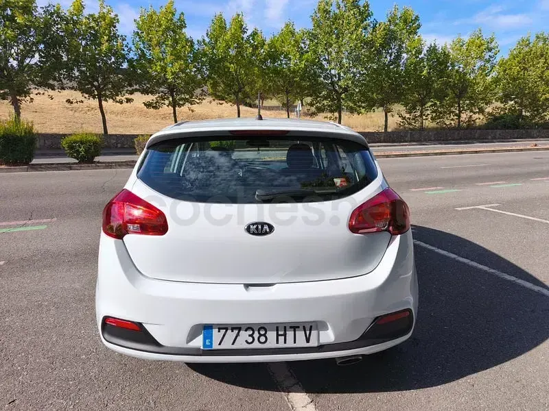Usado Kia Ceed GT 90 CV (66 kW) 2014 Blanco Berlina
