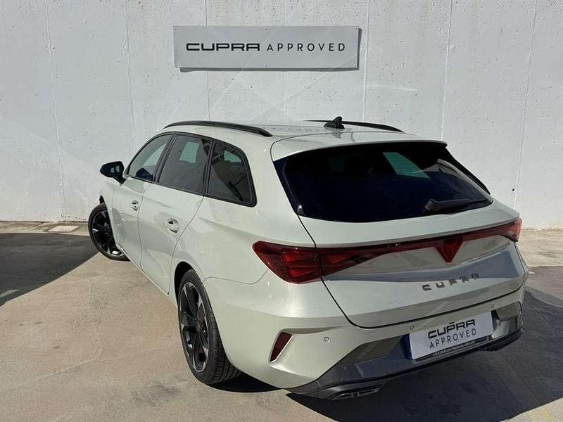 Usado Cupra Leon 150 CV (110 kW) 2025 Gris Familiar