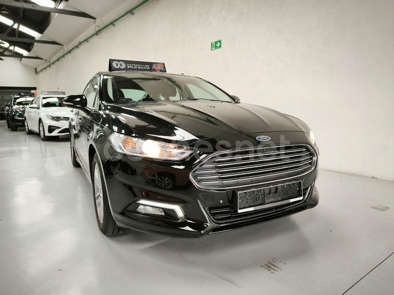Negro Usado 2019 Ford Mondeo Titanium Berlina | 15.995 € (Precio justo) - Imagen 1/4