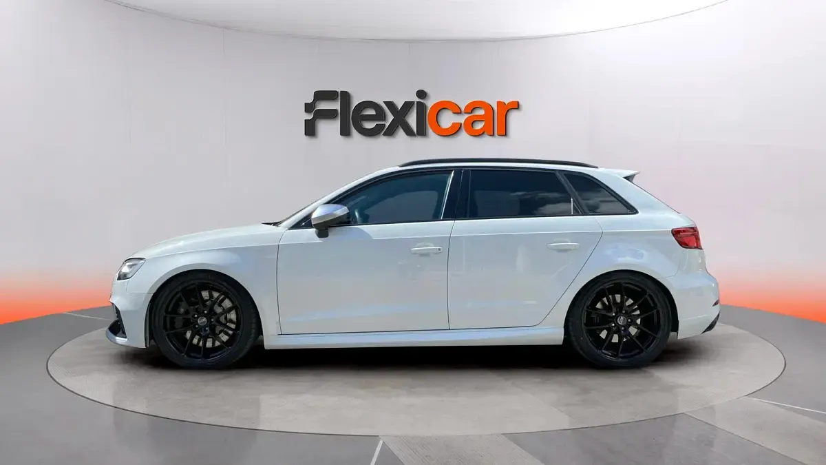 Usado Audi RS3 Premium 400 CV (294 kW) 2018 Blanco Berlina