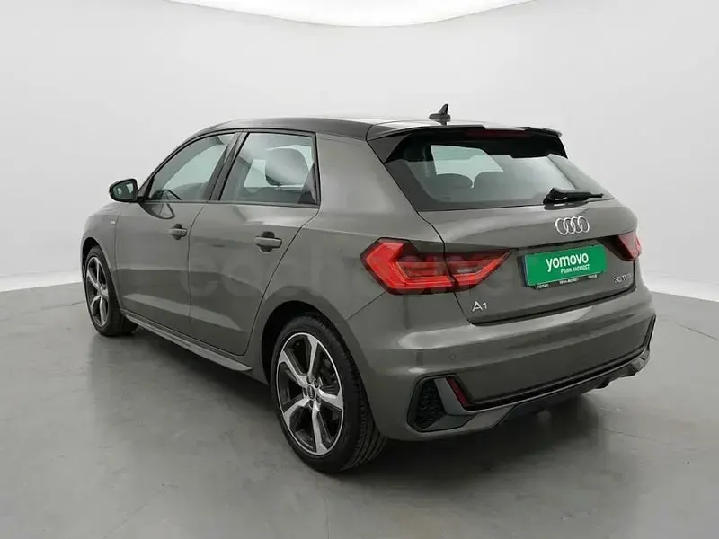 Usado Audi A1 Sportback 110 CV (80 kW) 2021 Gris Utilitario
