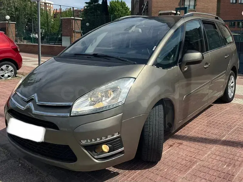 Usado Citroën Grand C4 Picasso Tonic 112 CV (82 kW) 2012 Beige Monovolumen