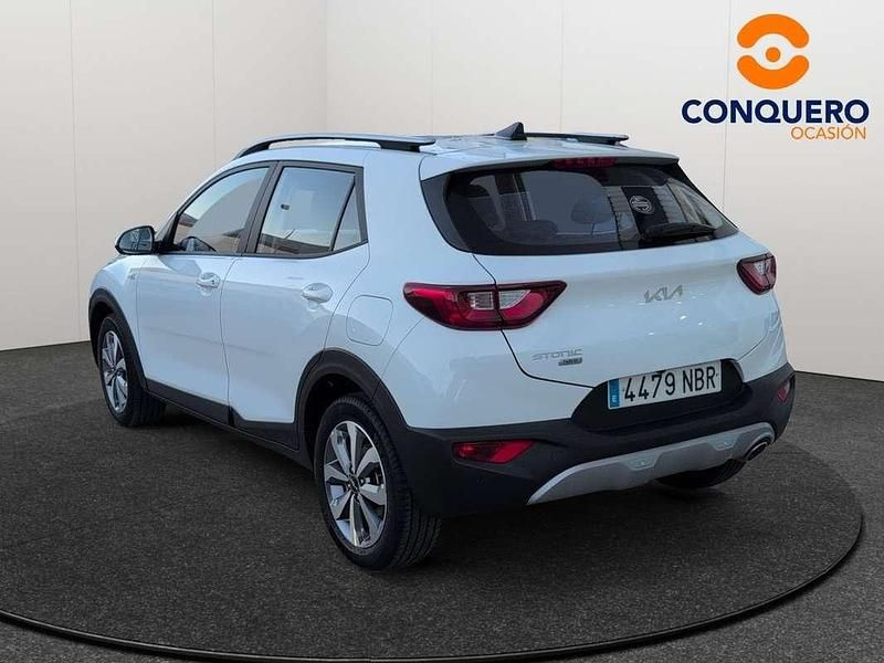 Usado Kia Stonic 101 CV (74 kW) 2025 Blanco SUV