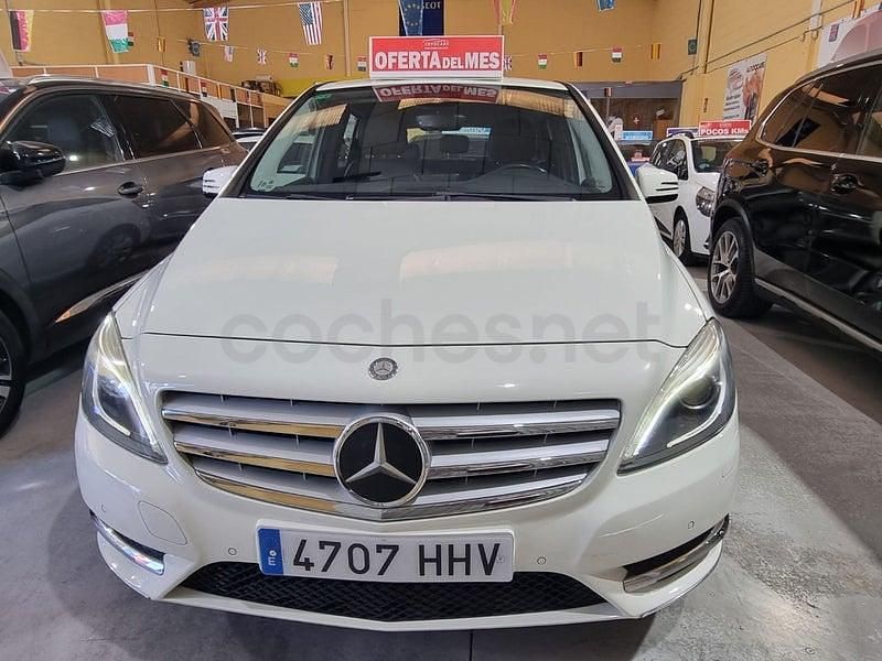 Usado Mercedes B200 136 CV (100 kW) 2012 Blanco Monovolumen