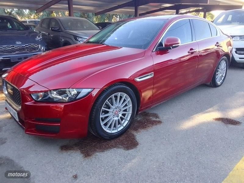 Rojo Usado 2015 Jaguar XE Prestige Berlina | 12.000 € (Un poco caro) - Imagen 1/3