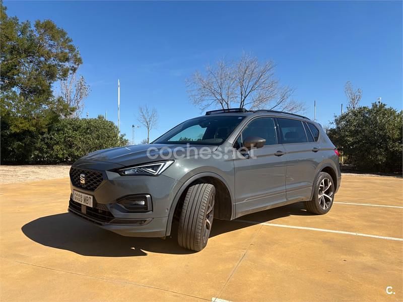 Usado Seat Tarraco 4Drive 200 CV (147 kW) 2022 Gris / plata SUV