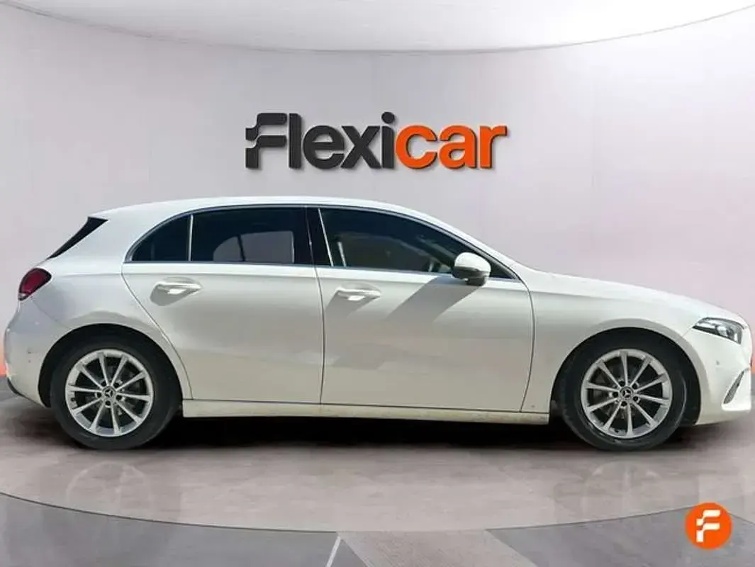 Usado Mercedes A180 109 CV (80 kW) 2019 Blanco Utilitario