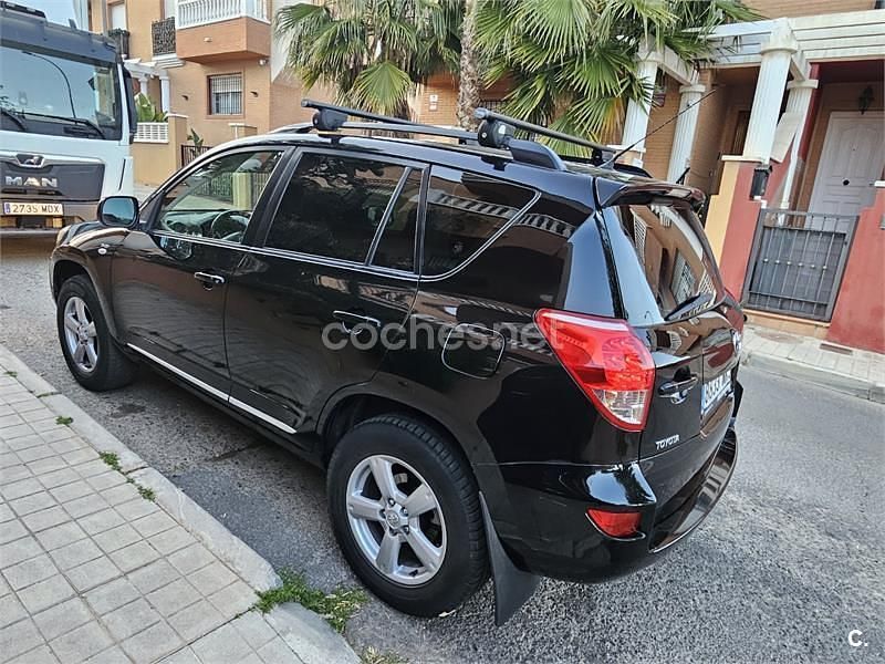 Usado Toyota RAV4 Executive 136 CV (100 kW) 2008 Negro SUV