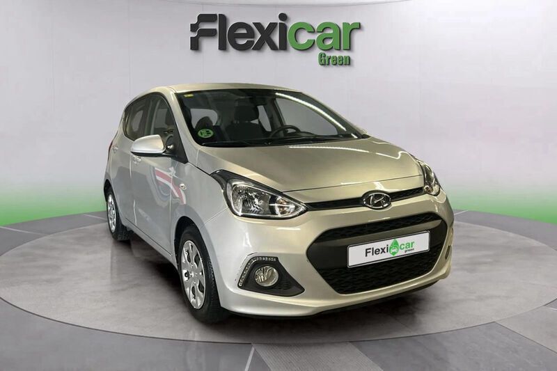 Gris Usado 2014 Hyundai i10 Utilitario | 7290 € (Precio justo) - Imagen 1/4