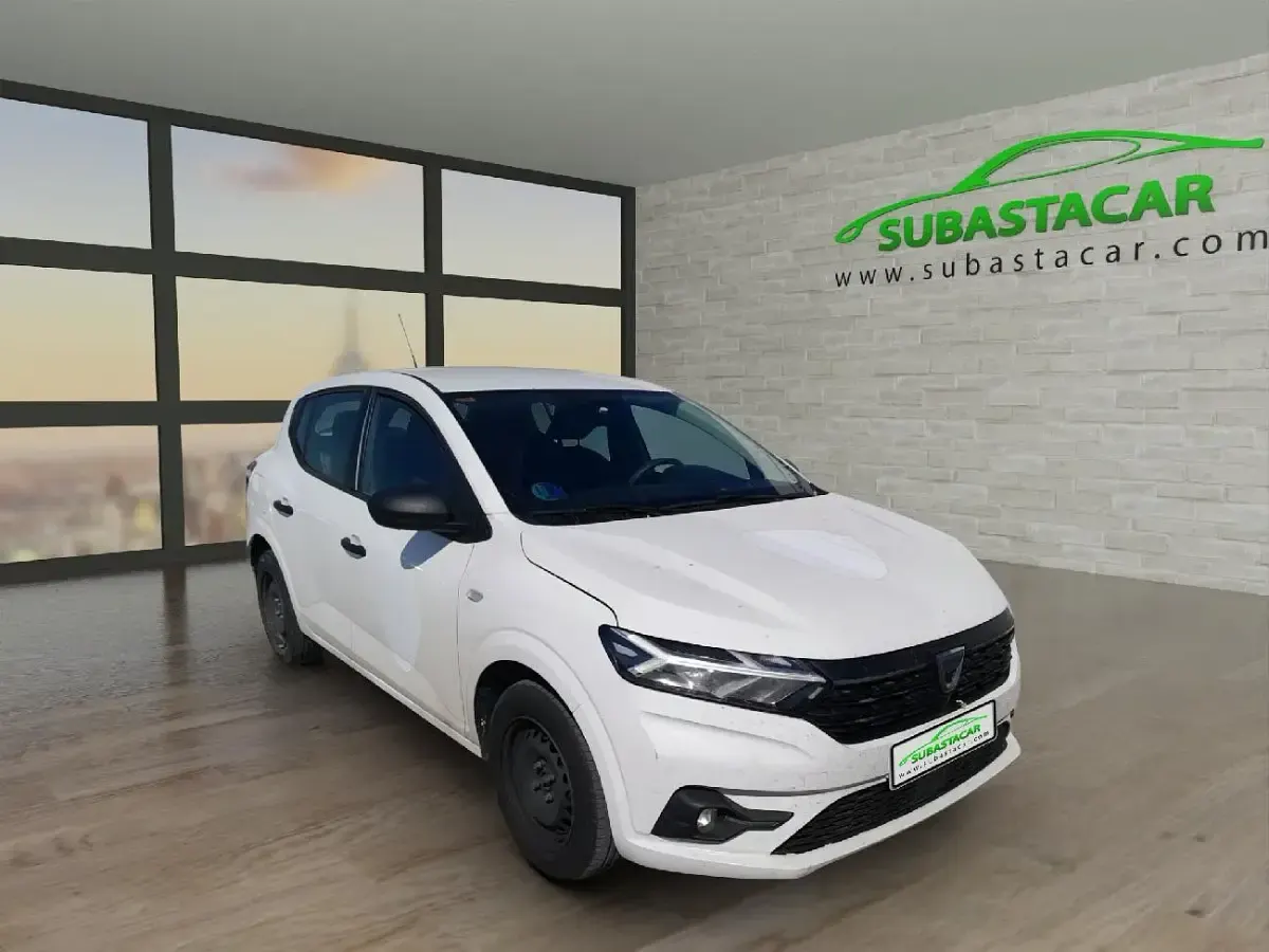 Usado Dacia Sandero Essentiel 100 CV (73 kW) 2021 Blanco