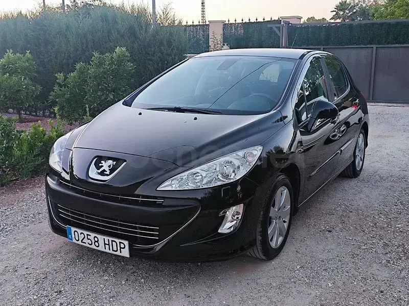 Usado Peugeot 308 Sportium 92 CV (67 kW) 2011 Negro Berlina