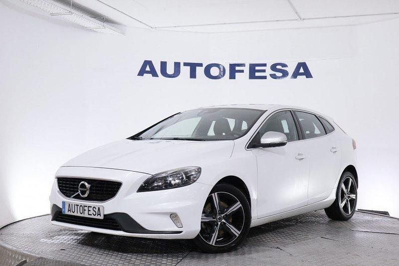 Blanco Usado 2016 Volvo V40 R-Design Utilitario | 11.900 € (Precio justo) - Imagen 1/4