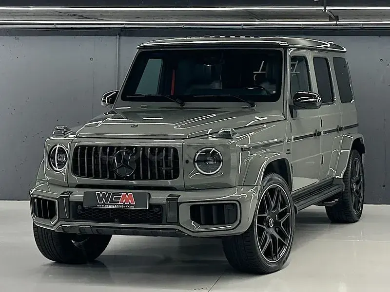 Usado Mercedes G63 AMG Exclusive 585 CV (430 kW) 2025 Gris / plata SUV