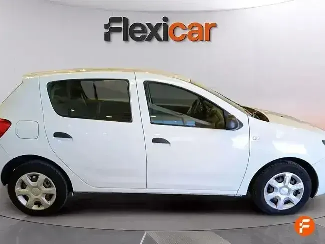 Usado Dacia Sandero Ambiance 75 CV (55 kW) 2016 Blanco