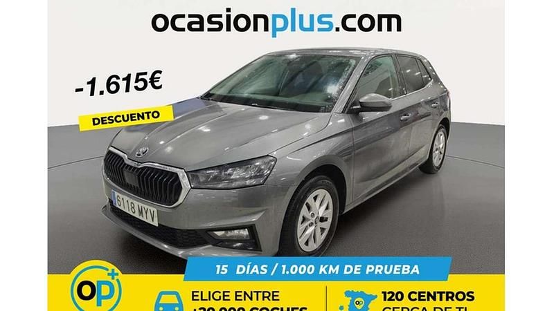 Usado Skoda Fabia Selection 95 CV (69 kW) 2025 Gris Utilitario