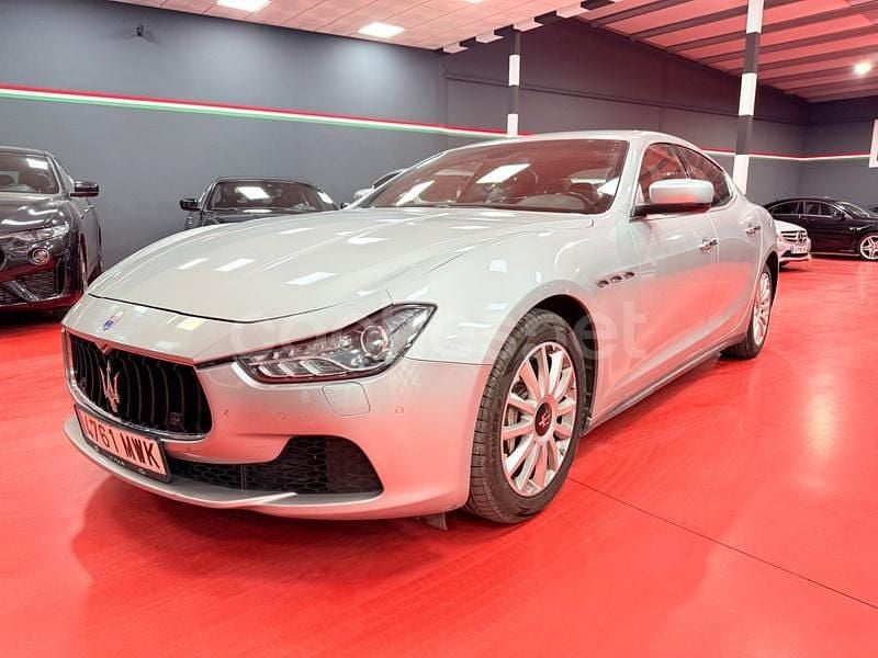Gris / plata Usado 2014 Maserati Ghibli Berlina | 21.000 € (Buen precio) - Imagen 1/4