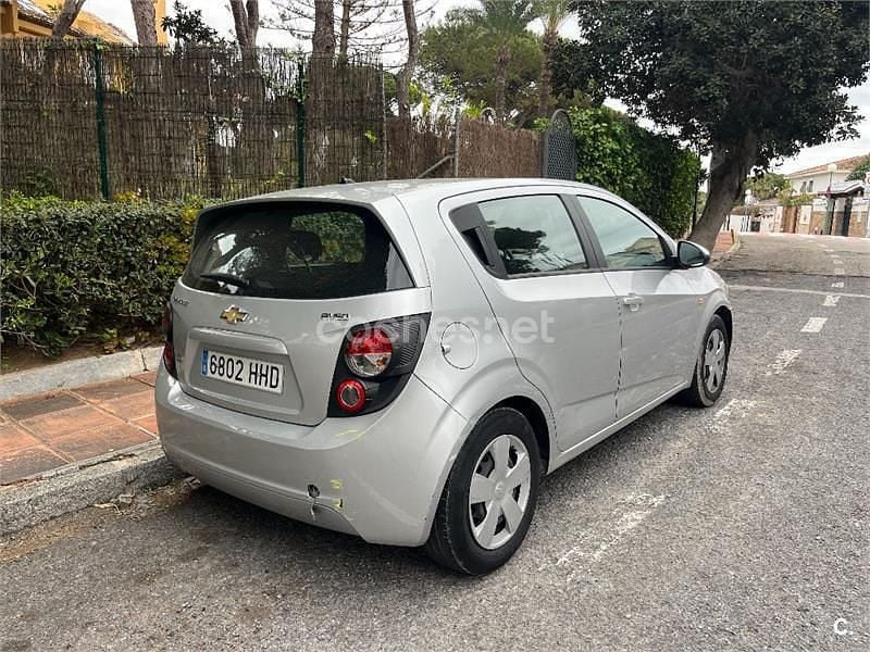 Usado Chevrolet Aveo LT 86 CV (63 kW) 2011 Blanco Berlina