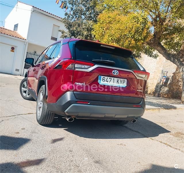 Usado Toyota RAV4 Hybrid Advance 218 CV (160 kW) 2019 Granate SUV