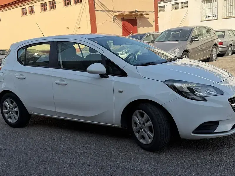 Usado Opel Corsa Selective 95 CV (69 kW) 2017 Blanco Utilitario