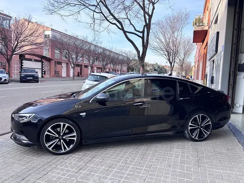 Usado Opel Insignia Ultimate 211 CV (155 kW) 2019 Negro Berlina