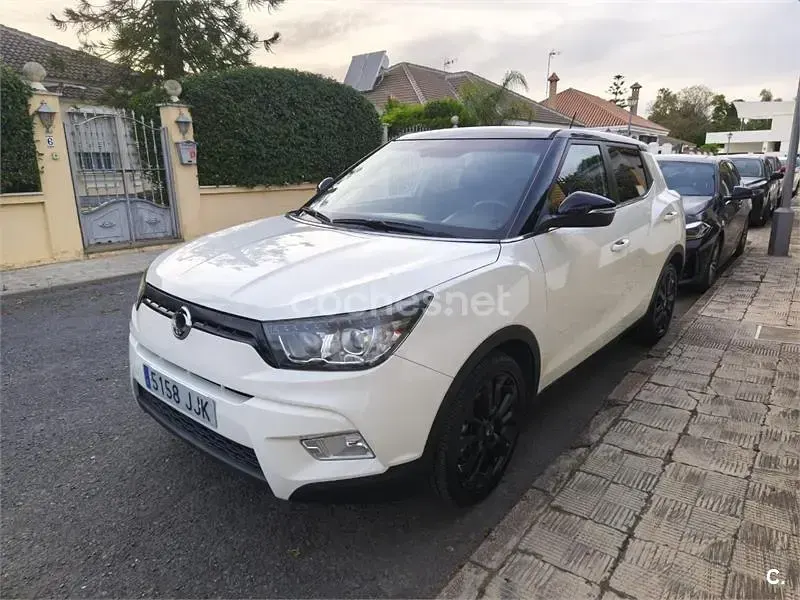 Usado SsangYong Tivoli Limited 115 CV (84 kW) 2015 Blanco SUV