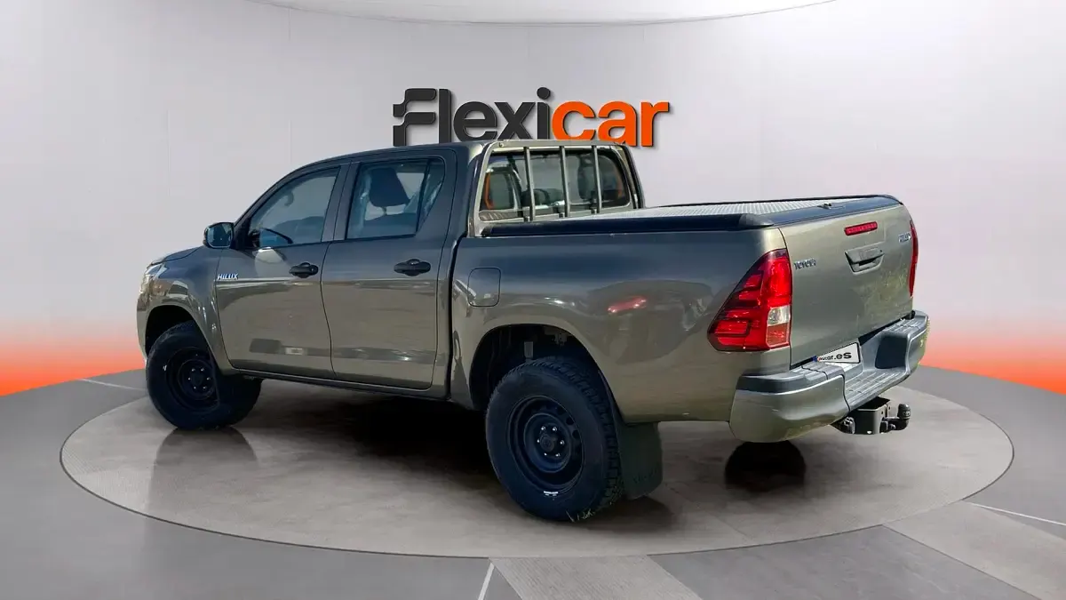 Usado Toyota HiLux 150 CV (110 kW) 2021 Verde Pickup/Camioneta