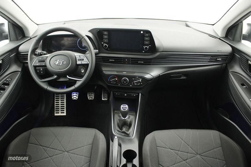 Usado Hyundai Bayon 84 CV (61 kW) 2025 Gris SUV
