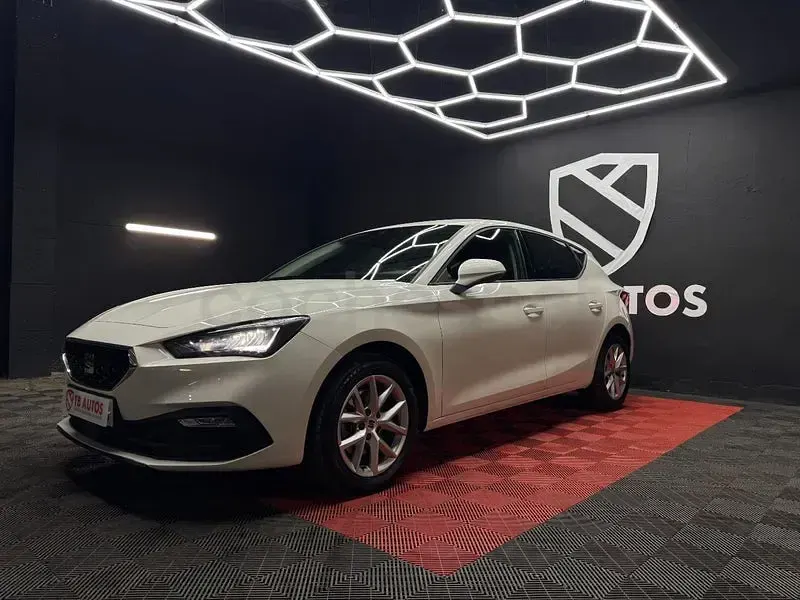 Usado Seat Leon Style 115 CV (84 kW) 2021 Blanco Berlina