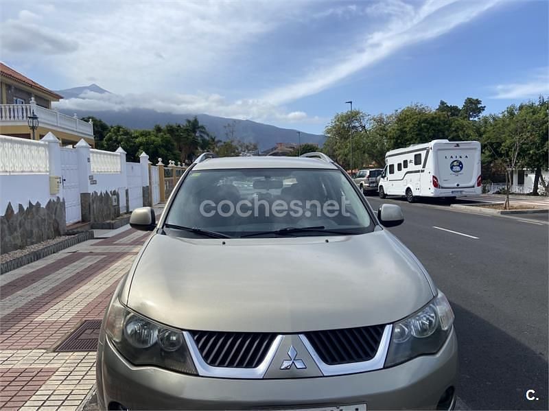 Beige Usado 2007 Mitsubishi Outlander Intense+ SUV | 5500 € (Precio justo) - Imagen 1/4