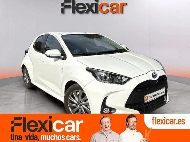Blanco Usado 2023 Toyota Yaris Hybrid Style Berlina | 19.290 € (Buen precio) - Imagen 1/4