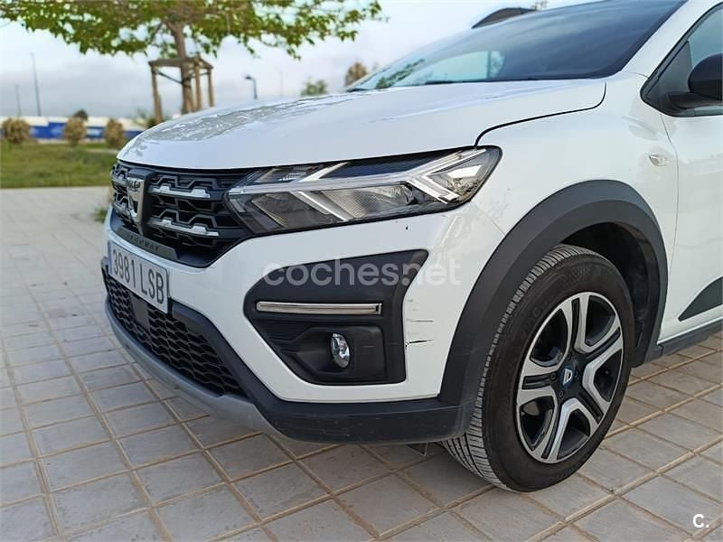 Usado Dacia Sandero Essentiel 91 CV (66 kW) 2021 Blanco Berlina