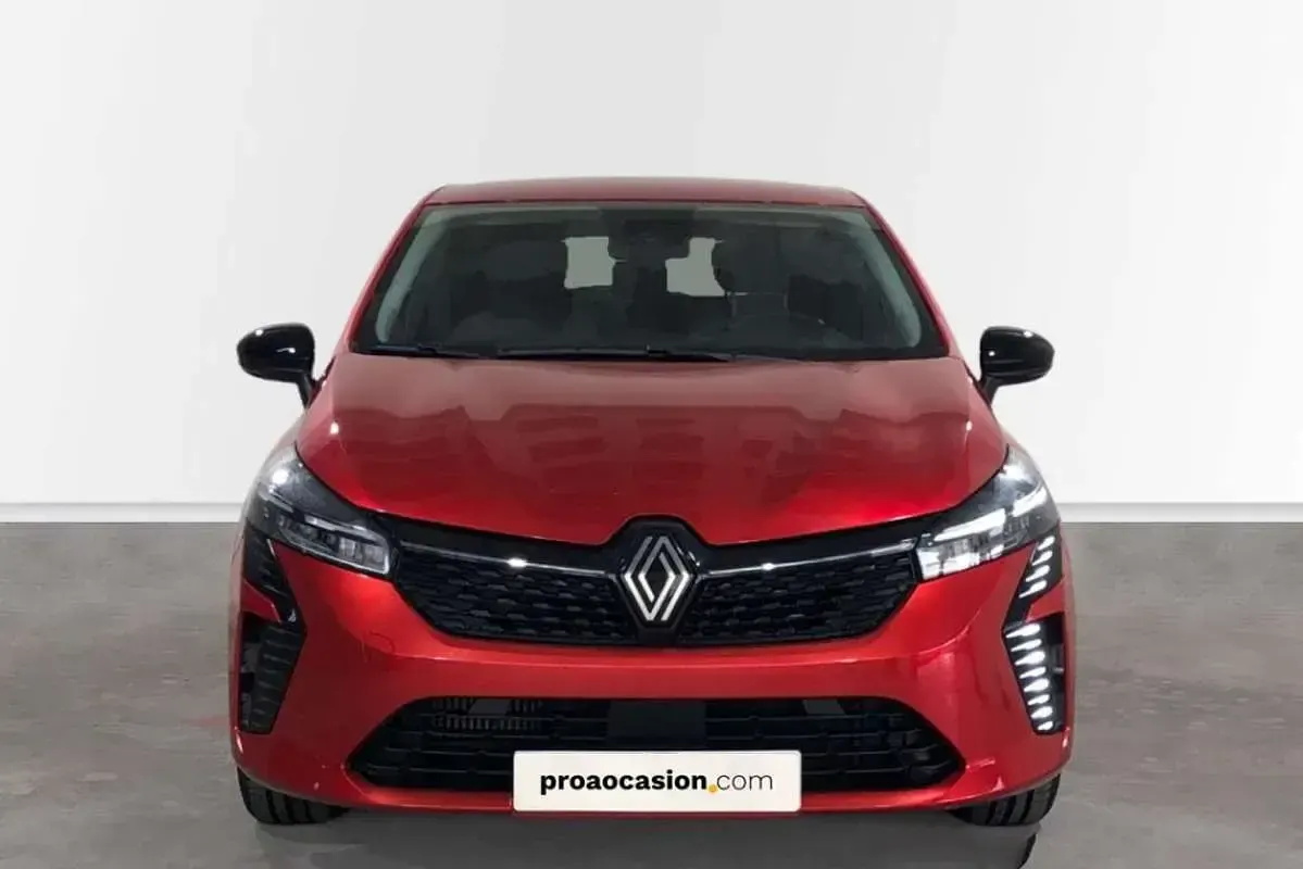 Usado Renault Clio Evolution 91 CV (66 kW) 2023 Rojo Utilitario