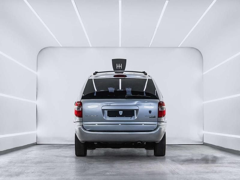 Usado Chrysler Voyager 150 CV (110 kW) 2006 Gris / plata Monovolumen