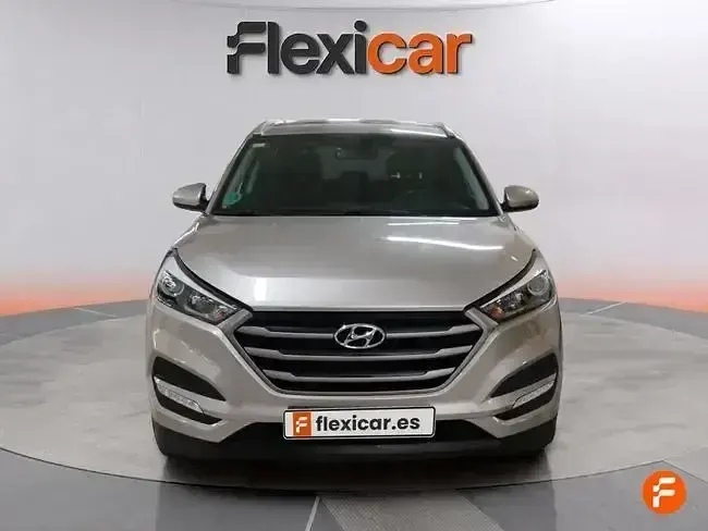 Usado Hyundai Tucson 116 CV (85 kW) 2018 Gris SUV
