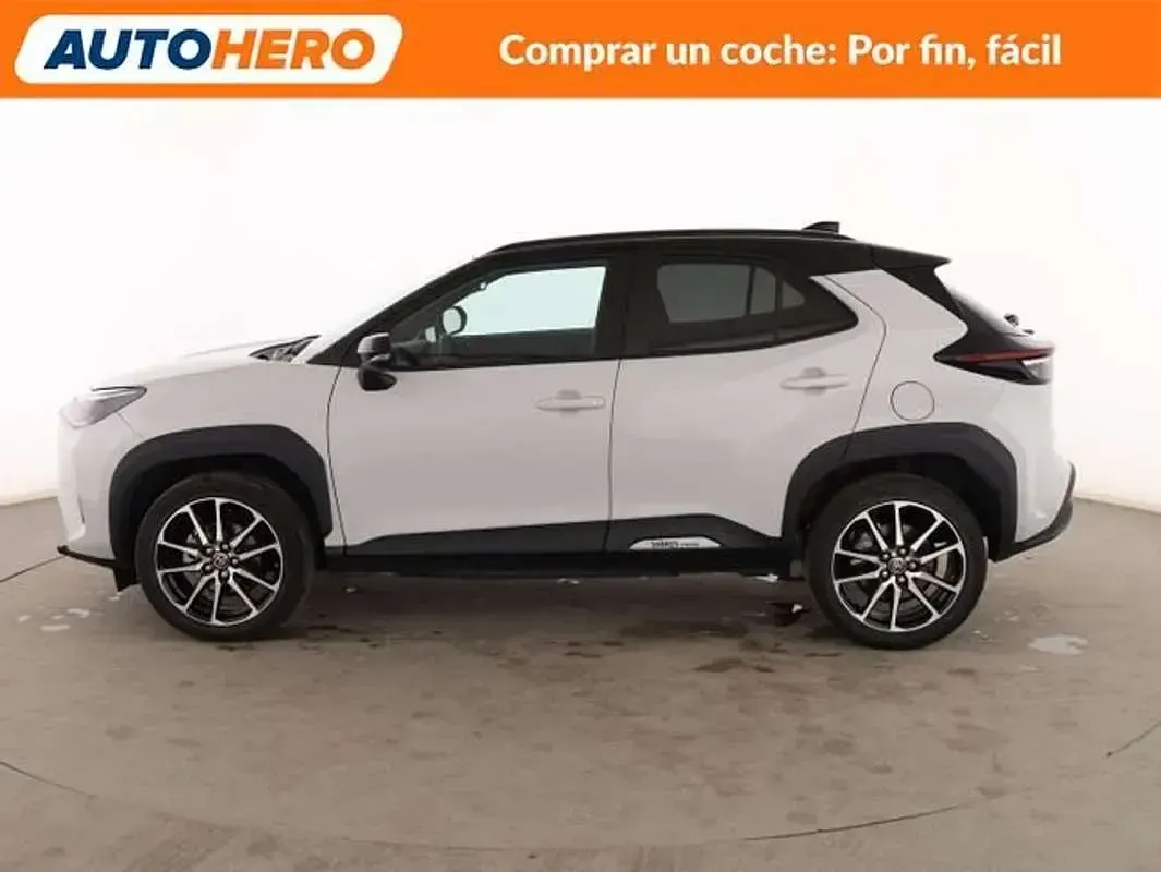 Usado Toyota Yaris Cross Sport 131 CV (96 kW) 2024 Blanco SUV